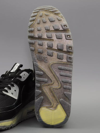 Nike Ava Rover Vert Foncé & Jaune – Sneaker Urbaine Réfléchissante au Confort Premium