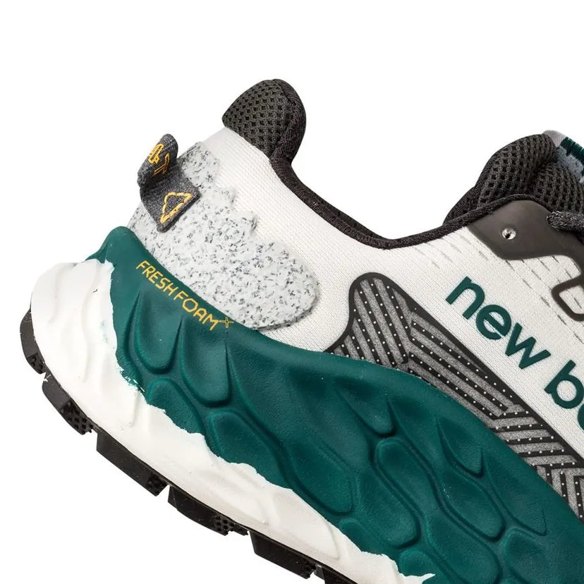 New Balance Fresh Foam X More Trail v3 – Baskets Running Trail Blanc & Bleu