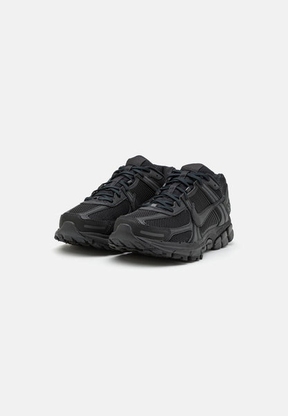 Nike Zoom Vomero 5 – Sneakers Premium Triple Black
