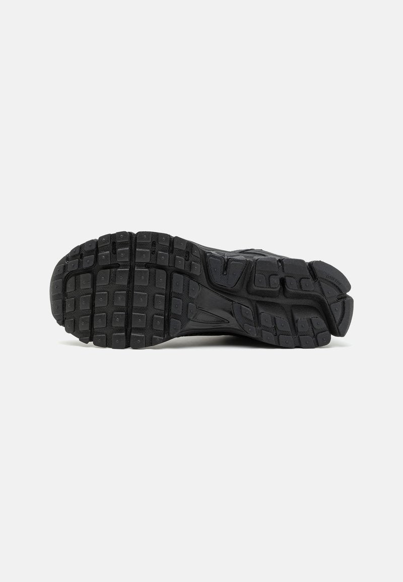 Nike Zoom Vomero 5 – Sneakers Premium Triple Black