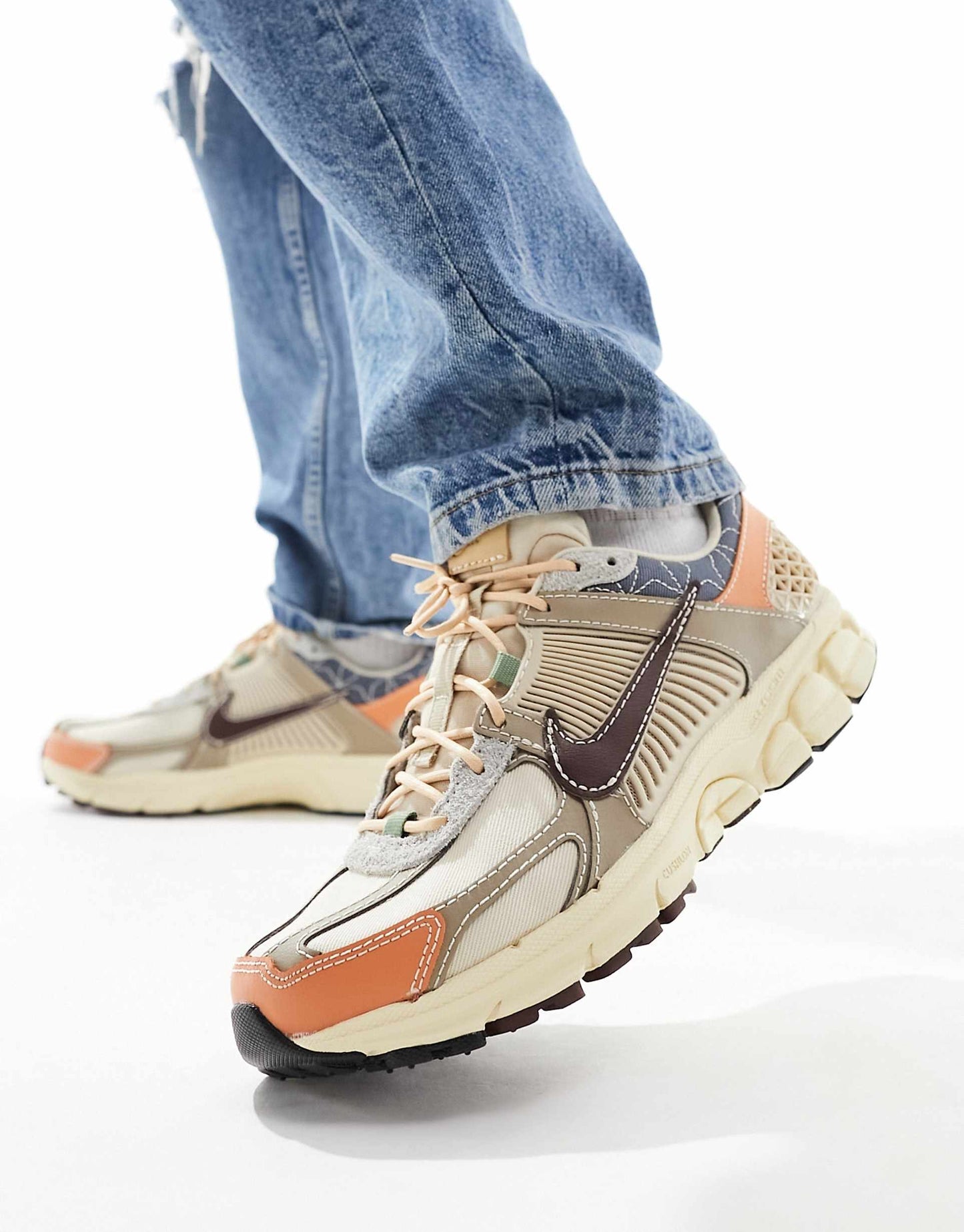 Nike Zoom Vomero 5 – Sneakers Premium Marron & Beige