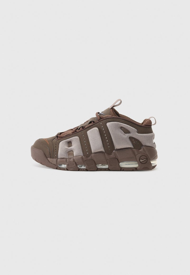 Nike Air More Uptempo Low – Sneakers Premium Baroque Brown & Cave Stone | Style Basketball Iconique